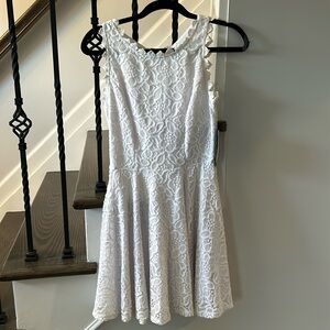 City studio white dress